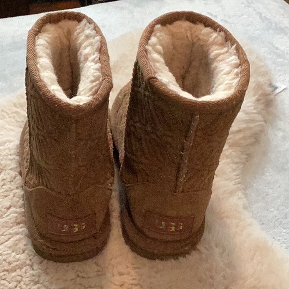 Ugg Graphic Stitch Logo boots - Picture 4 of 10